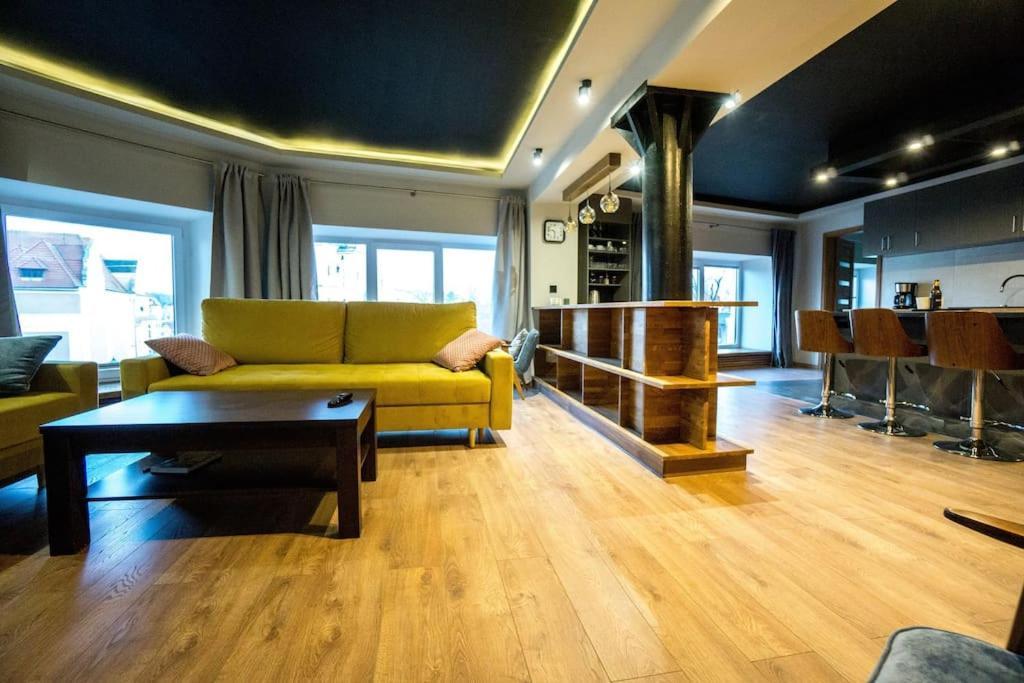 Uroczy Apartament Wita Stwosza Most Клодзько Екстер'єр фото